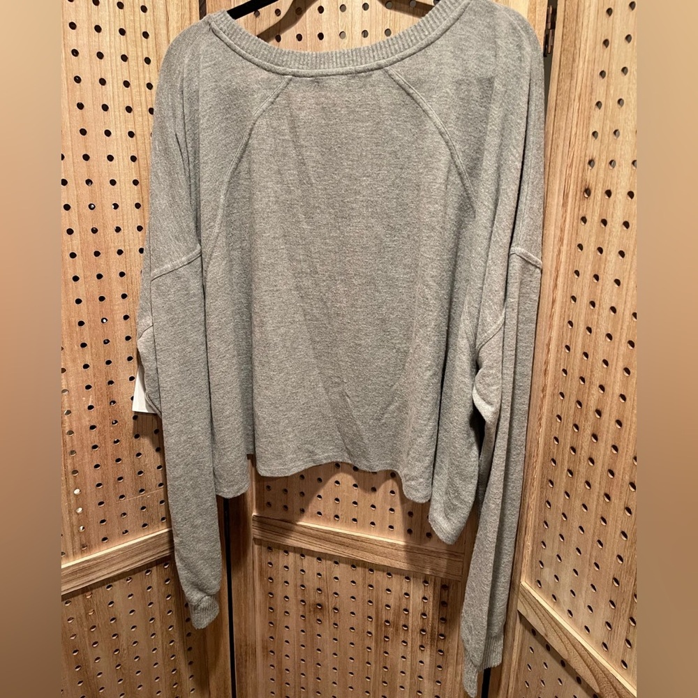 LS-62 BP NWT (4X) Grey Crop Sweater Super soft - Picture 4 of 4